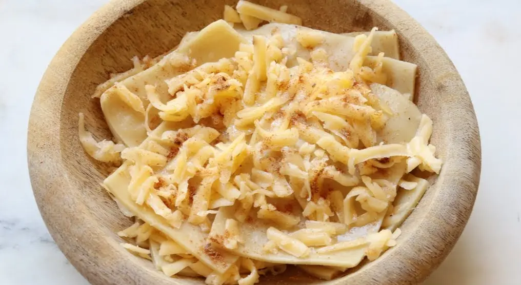 Lasagna medievală din Anglia – origini și rețetă